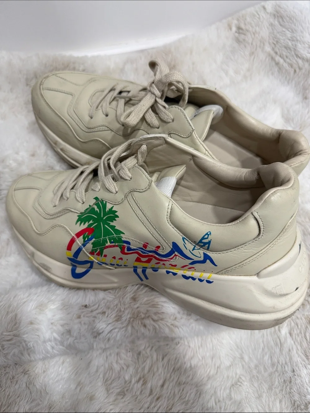 Gucci Cream Leather Sneakers with Blue & Green Artwork Gucci Hawaii